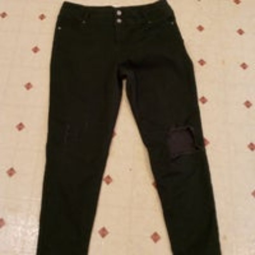 Skinny jeans size 13 distressed